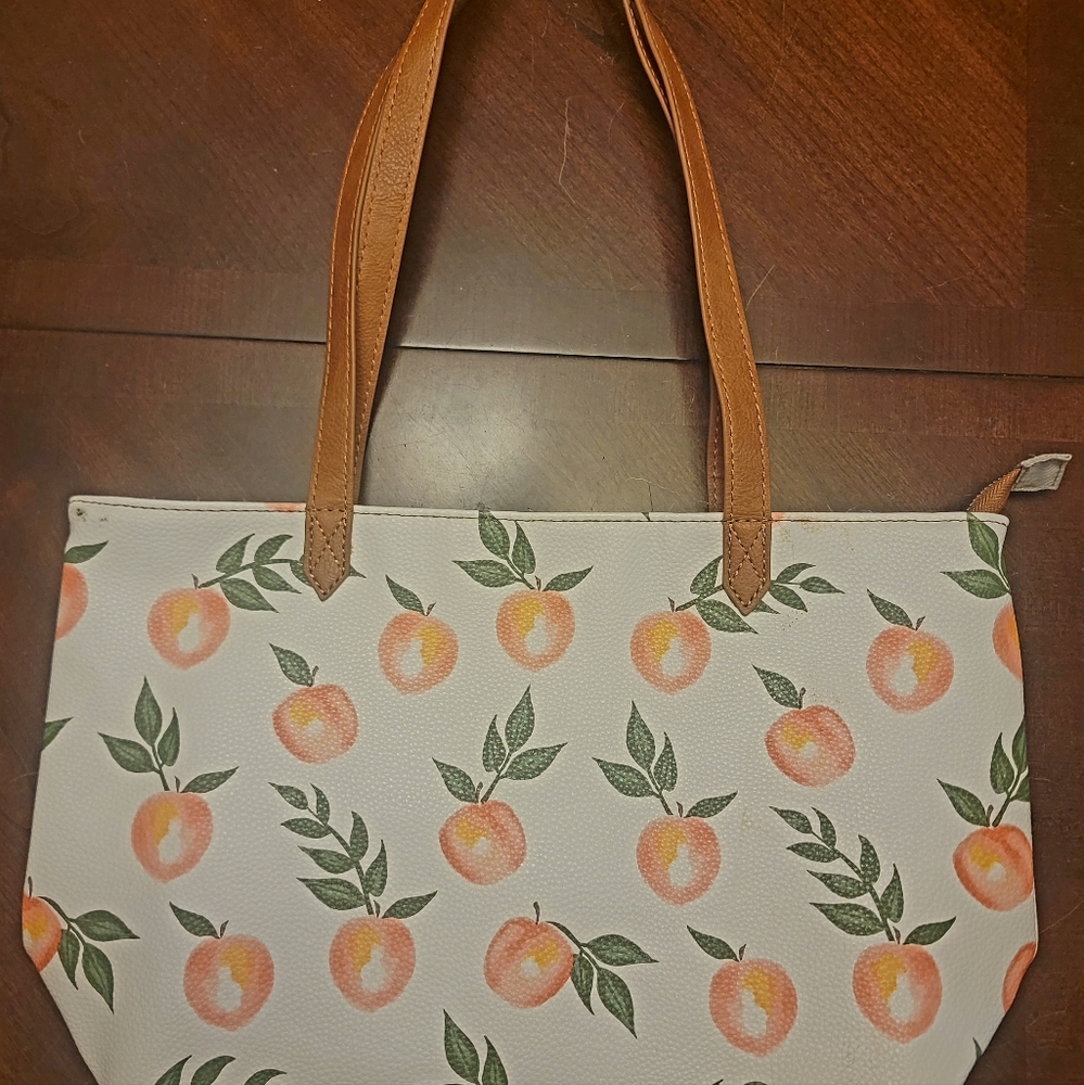 Peaches Thirty-One Purse